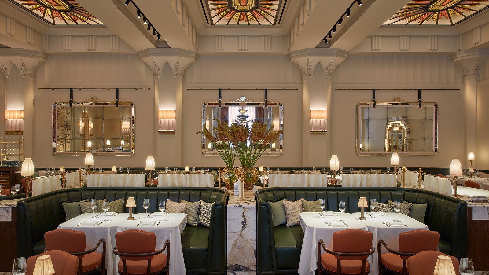 Claridge's, at the table