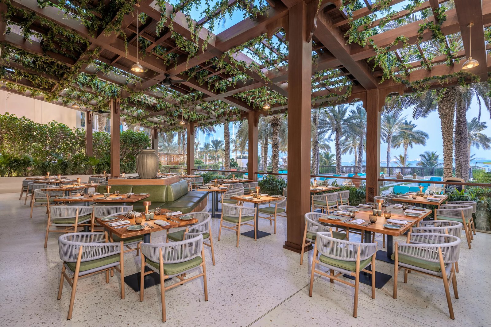 Fairmont The Palm, flow kitchen