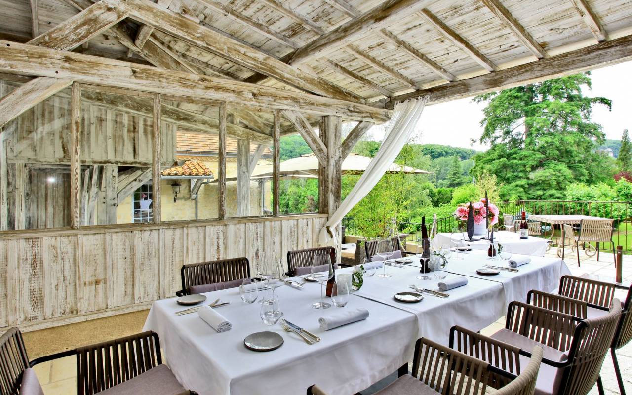Hôtel & Spa Les Glycines, at the table