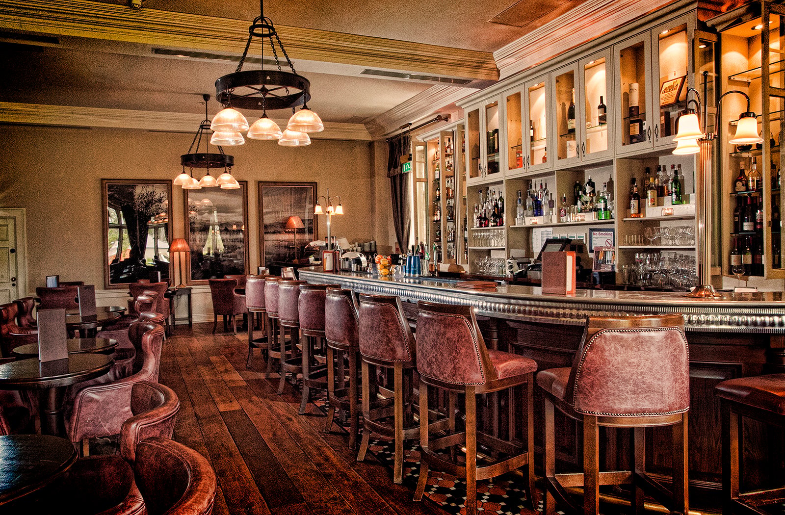 Lough Eske Castle, the gallery bar