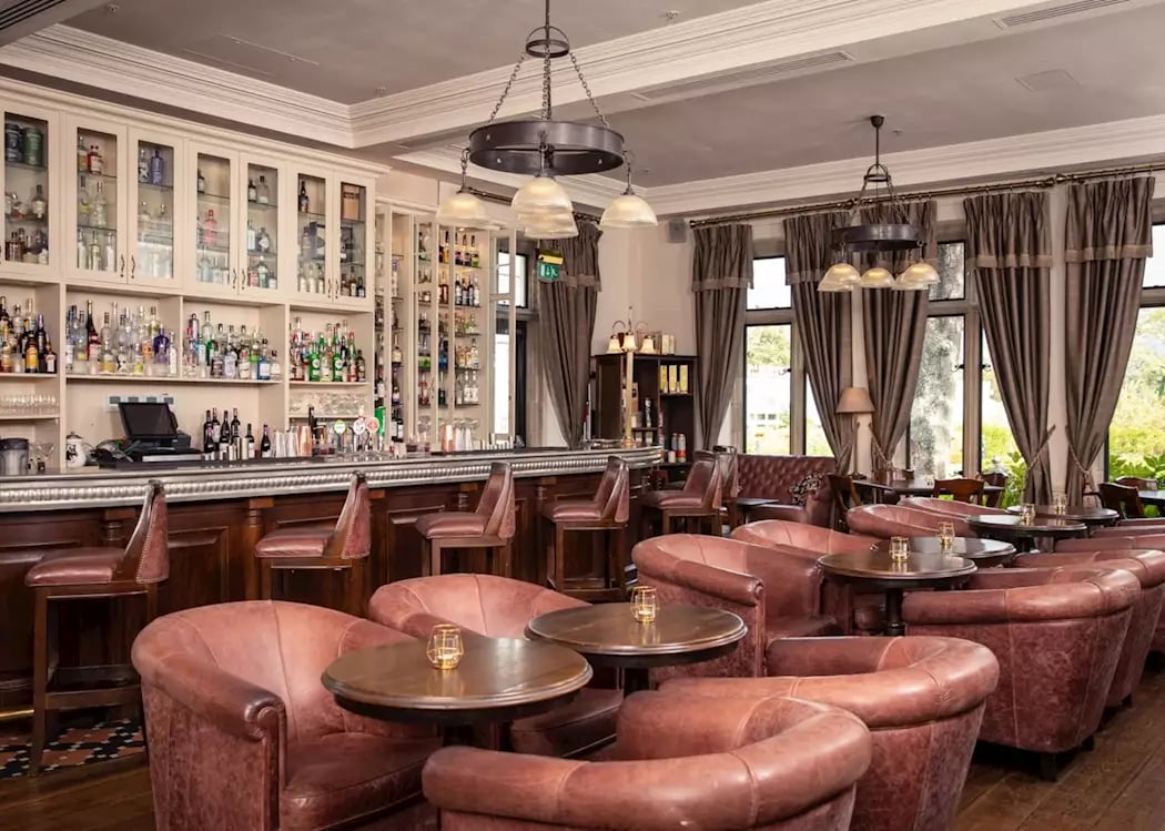 Lough Eske Castle, the gallery bar