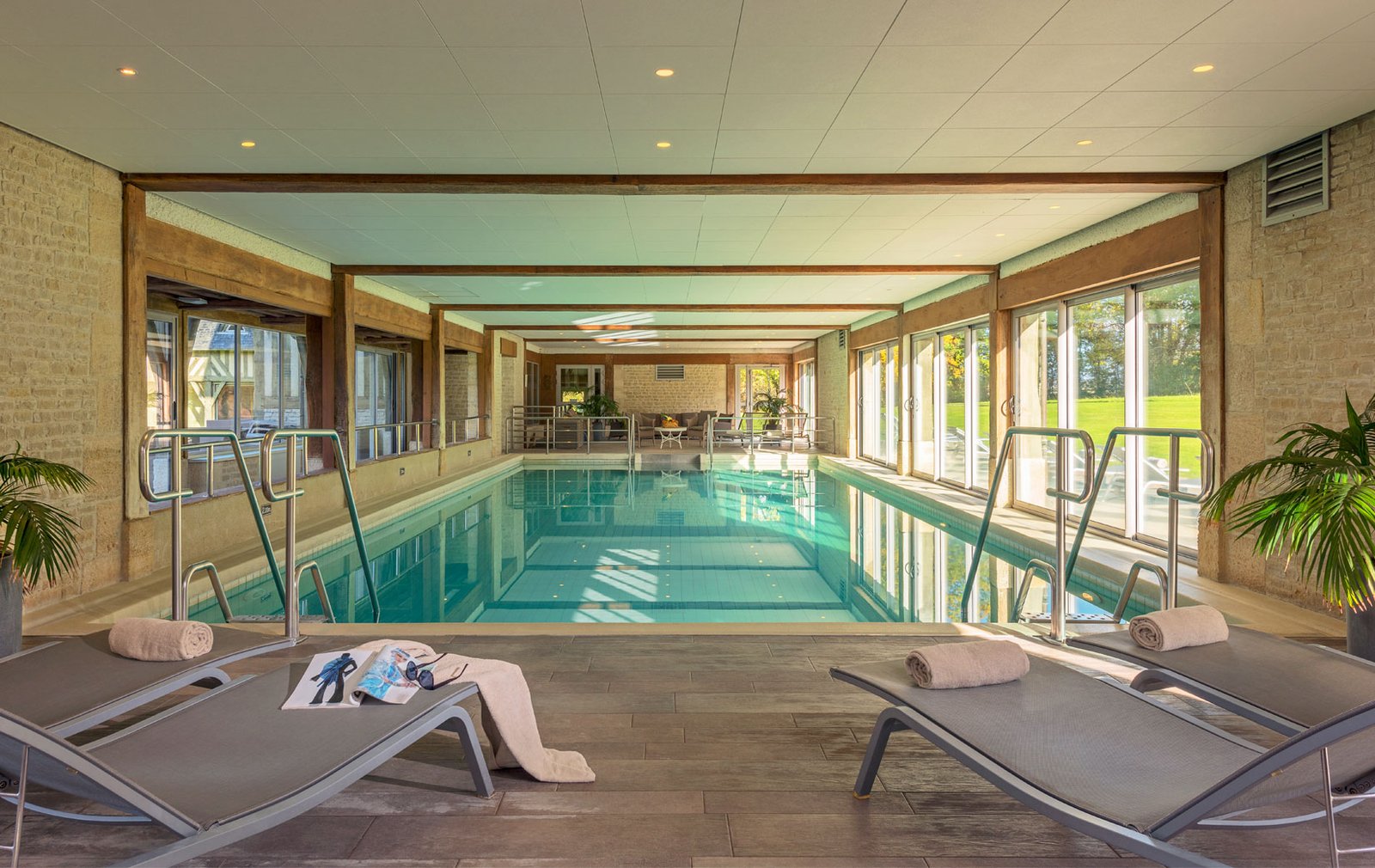 Les Manoirs de Tourgéville, the pool