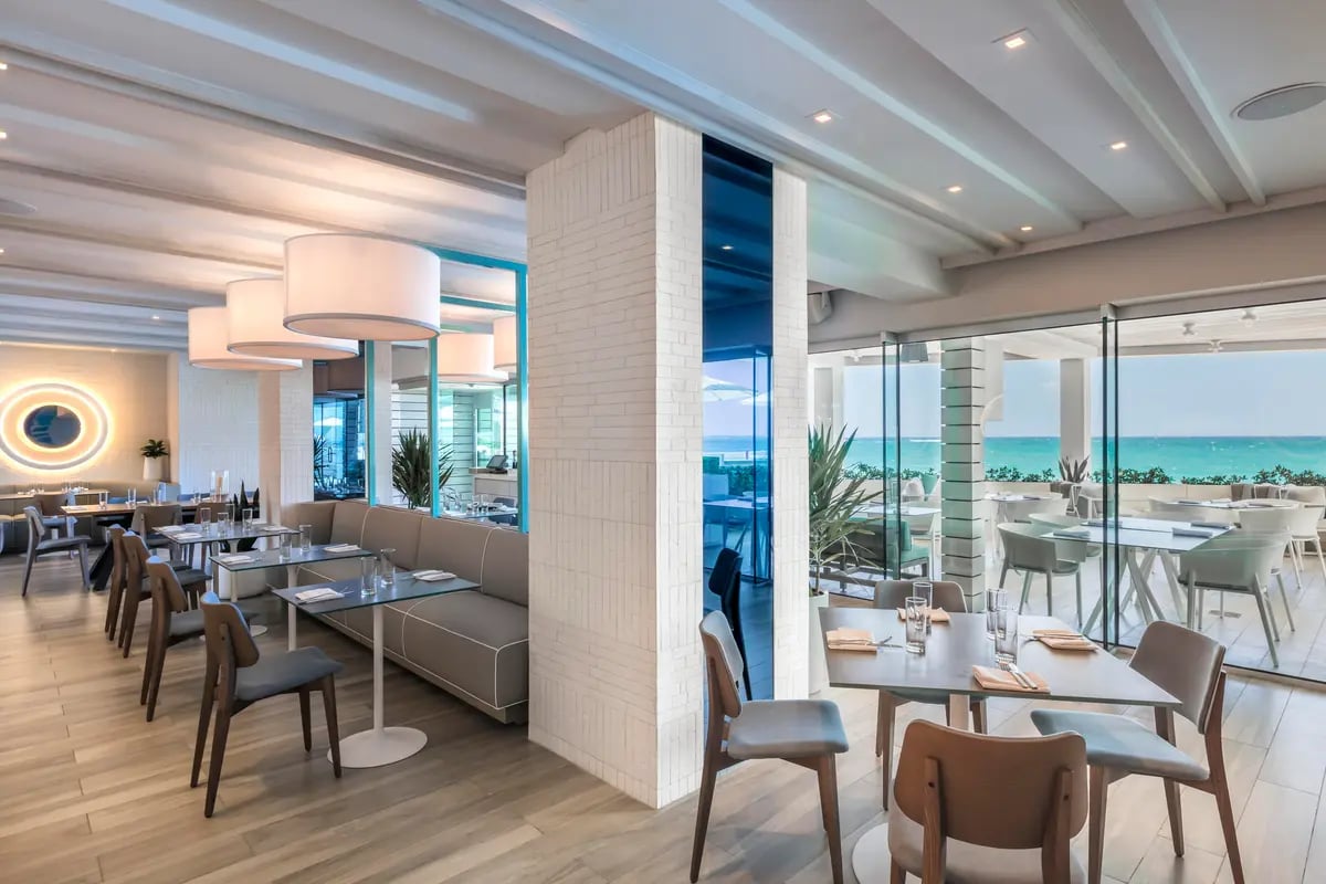 Condado Ocean Club, social