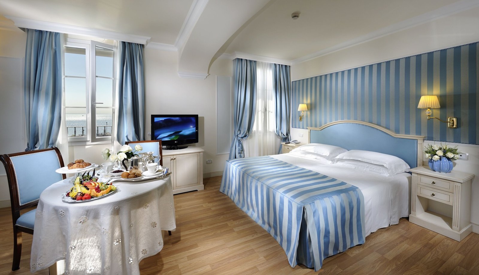 Hotel Italia Palace, rooms