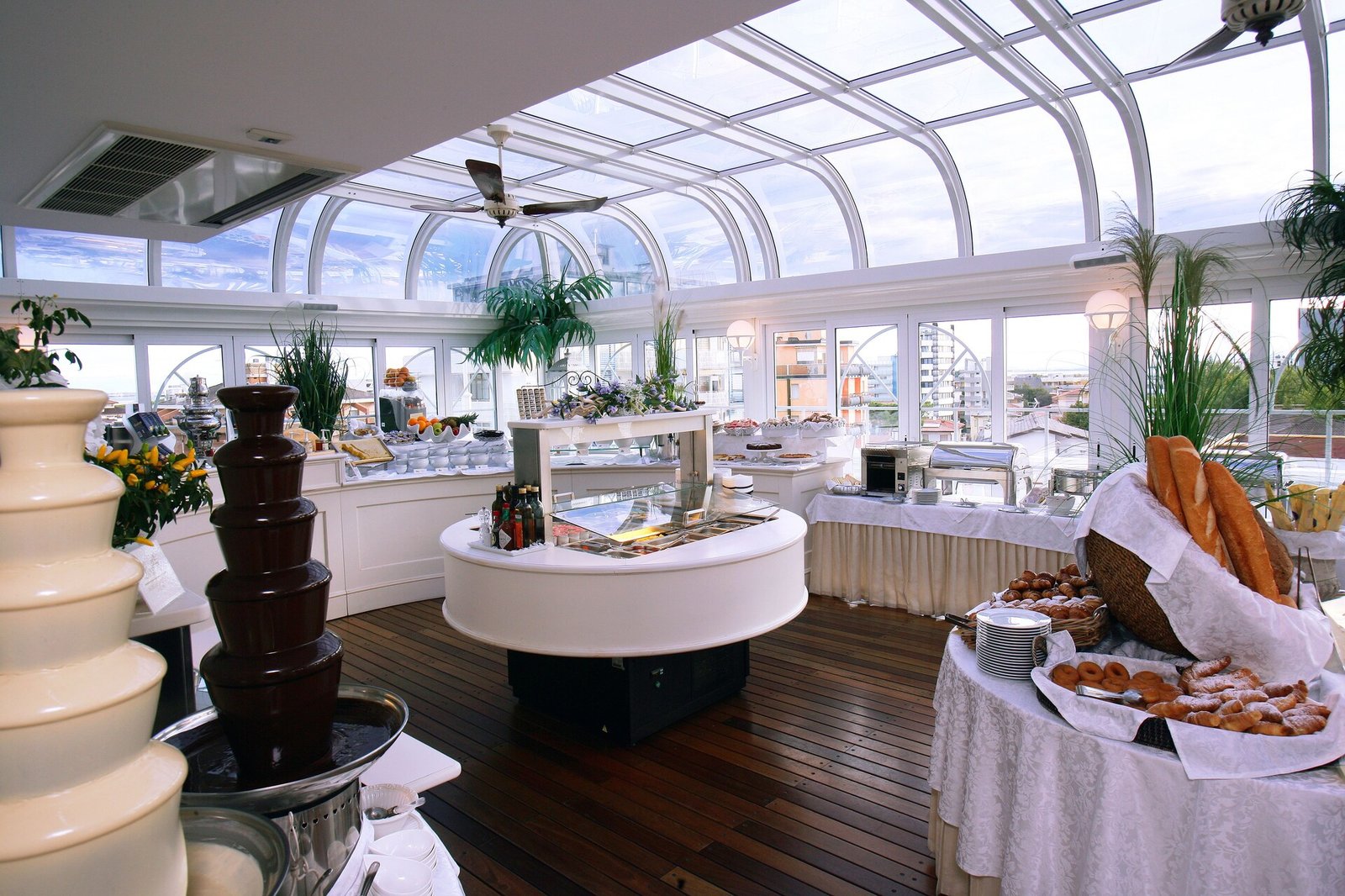 Hotel Italia Palace, at the table