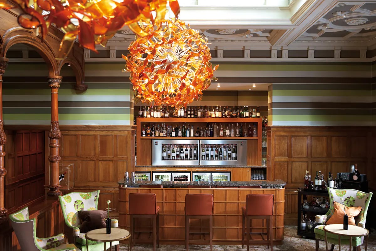 South Lodge, the billiard bar
