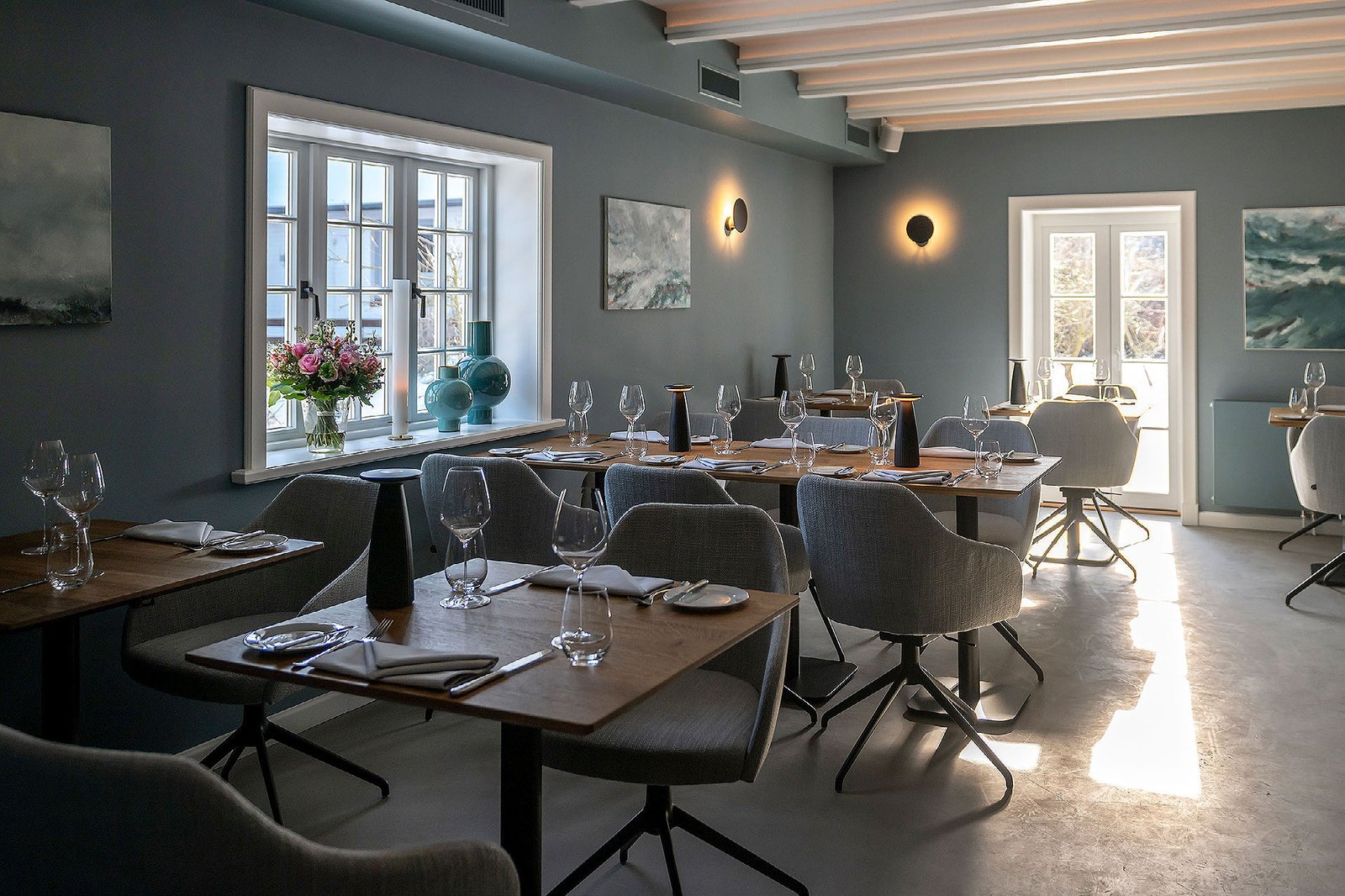BENEN-DIKEN-HOF . HOTEL . SYLT, at the table