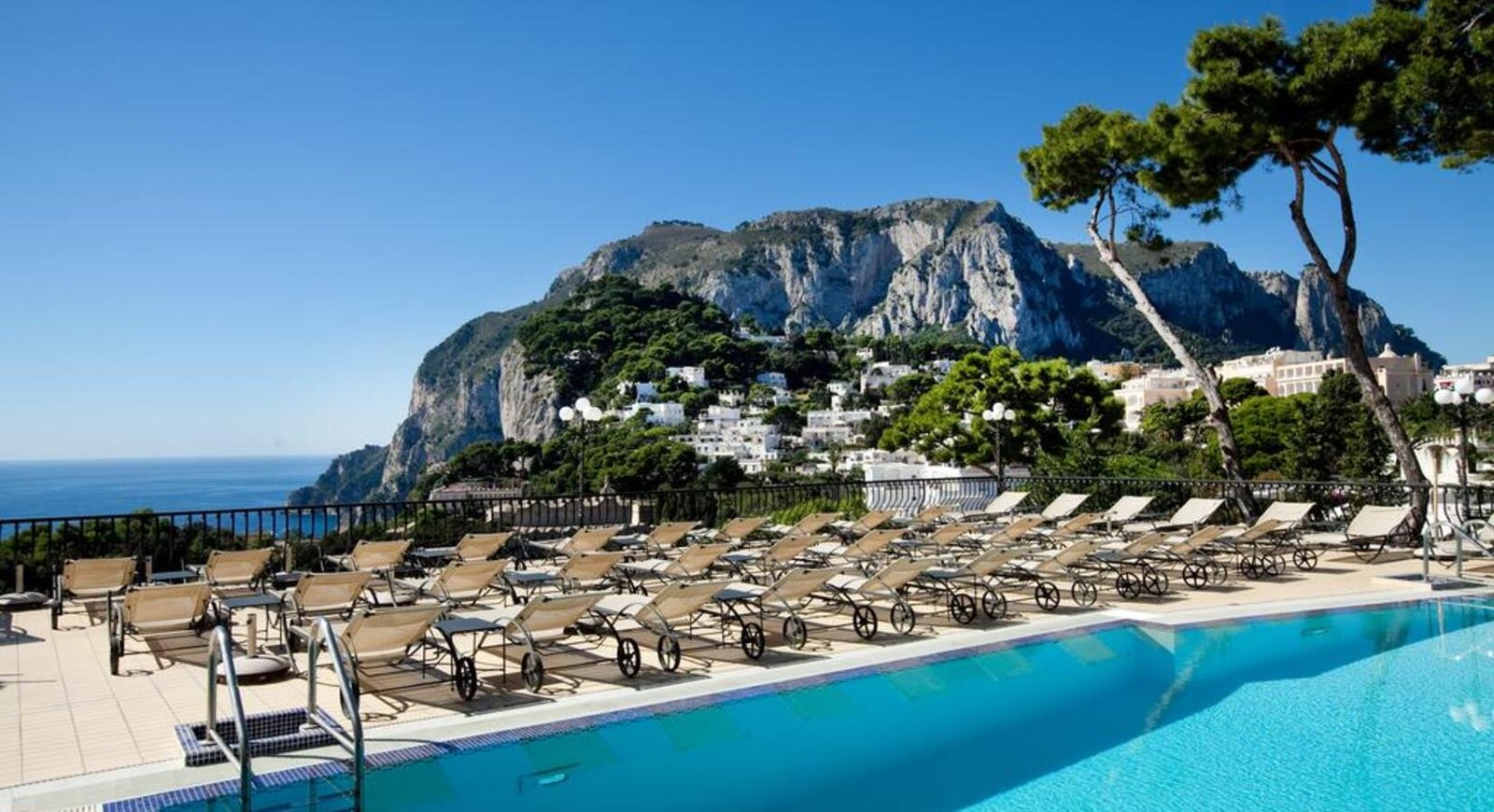 Hotel La Scalinatella, the pool