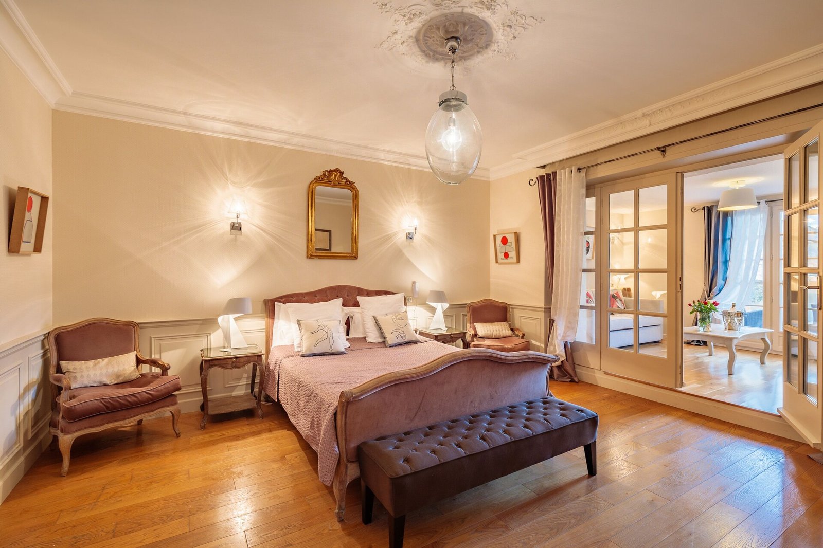 La Suite, rooms