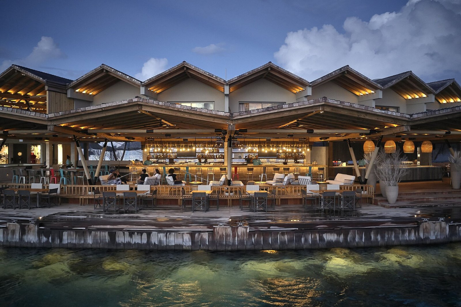 Saba Rock Resort, at the table