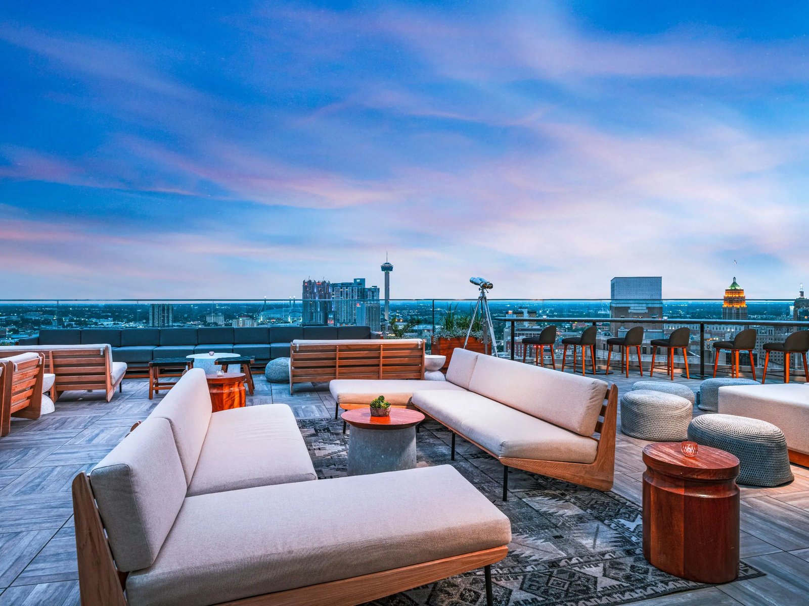 Thompson San Antonio – Riverwalk, by Hyatt, the moon's daughters