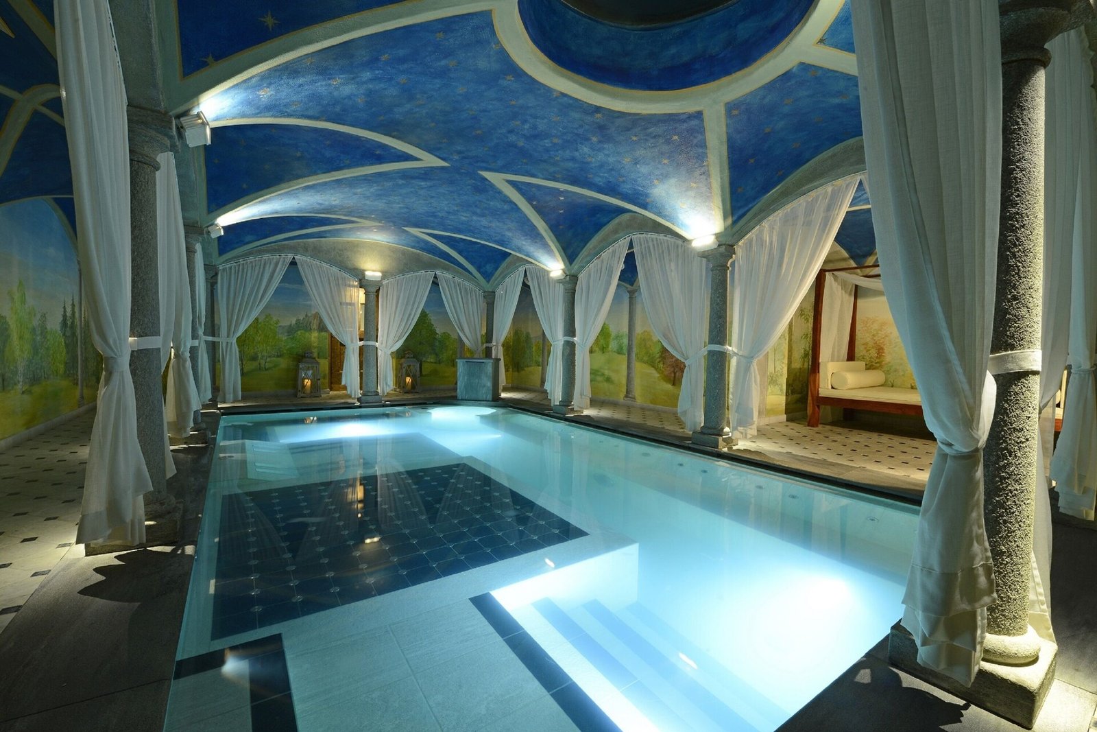 Hotel Miramonti, the pool