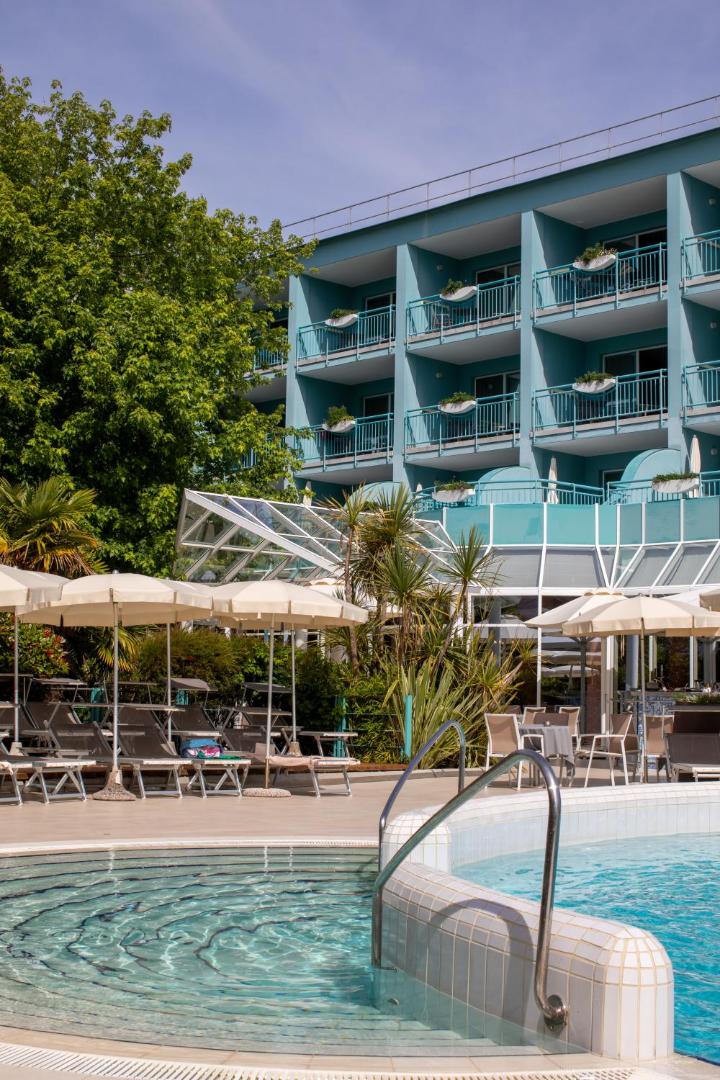 Hotel Savoy, the pool