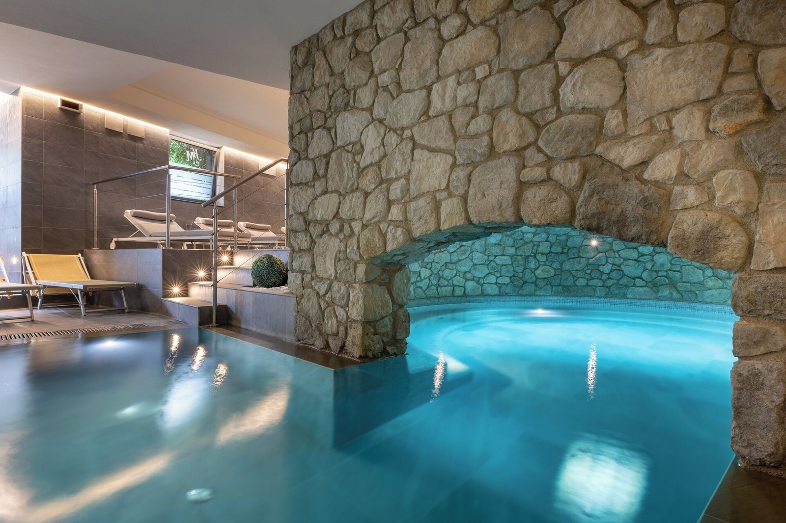 Hotel Metropole, the pool