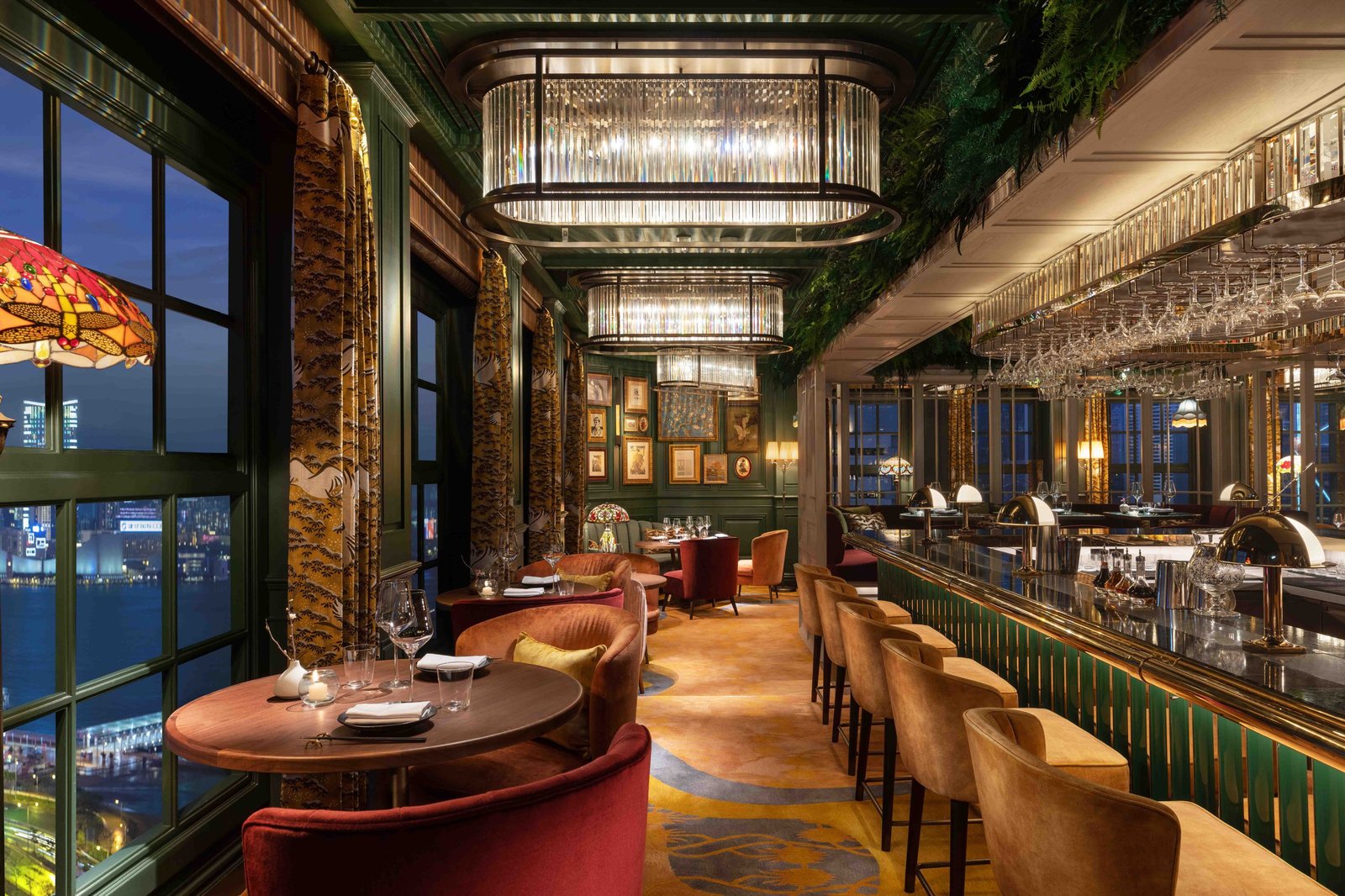 Mandarin Oriental Hong Kong — eat & drink