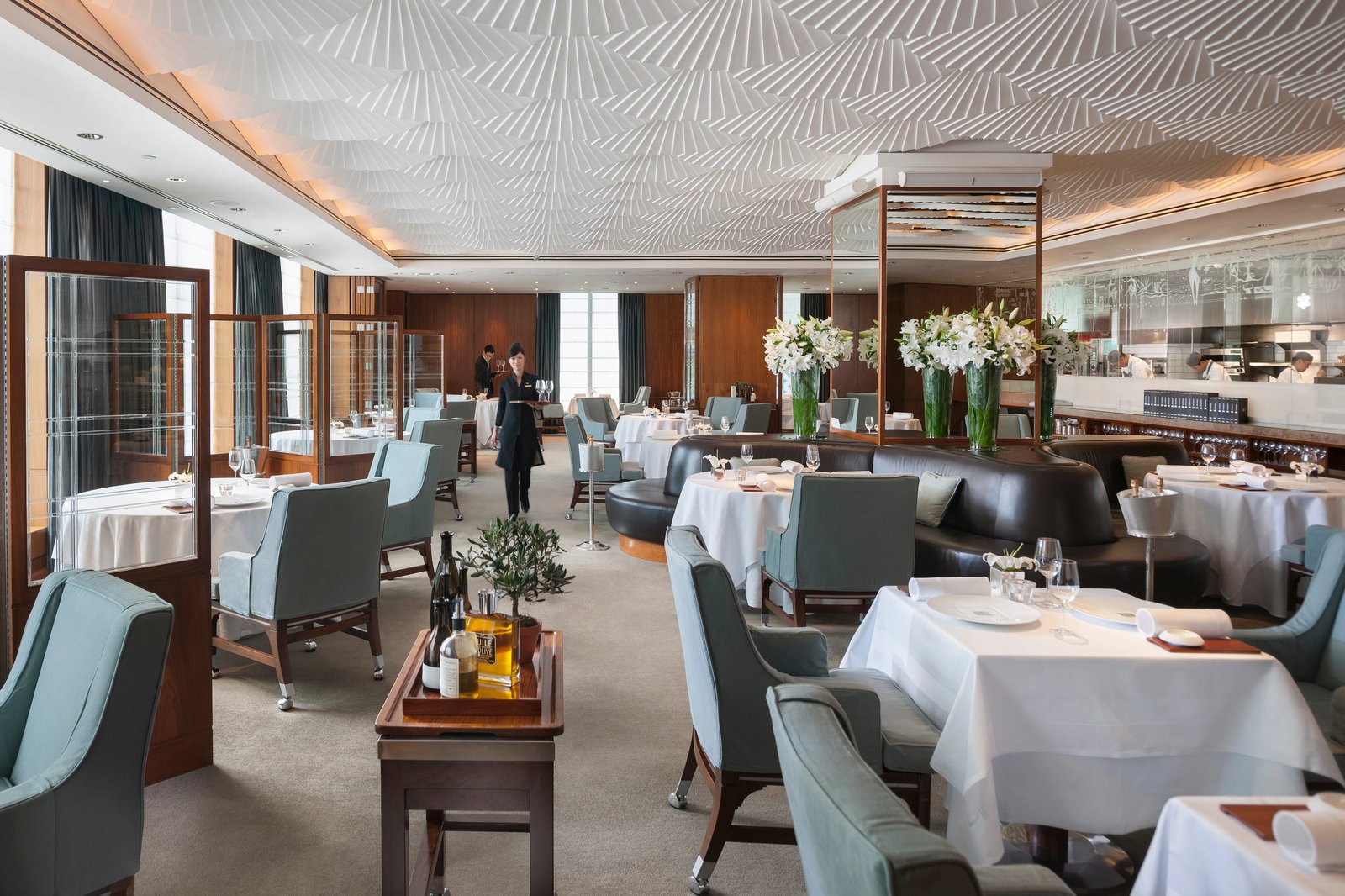 Mandarin Oriental Hong Kong, at the table