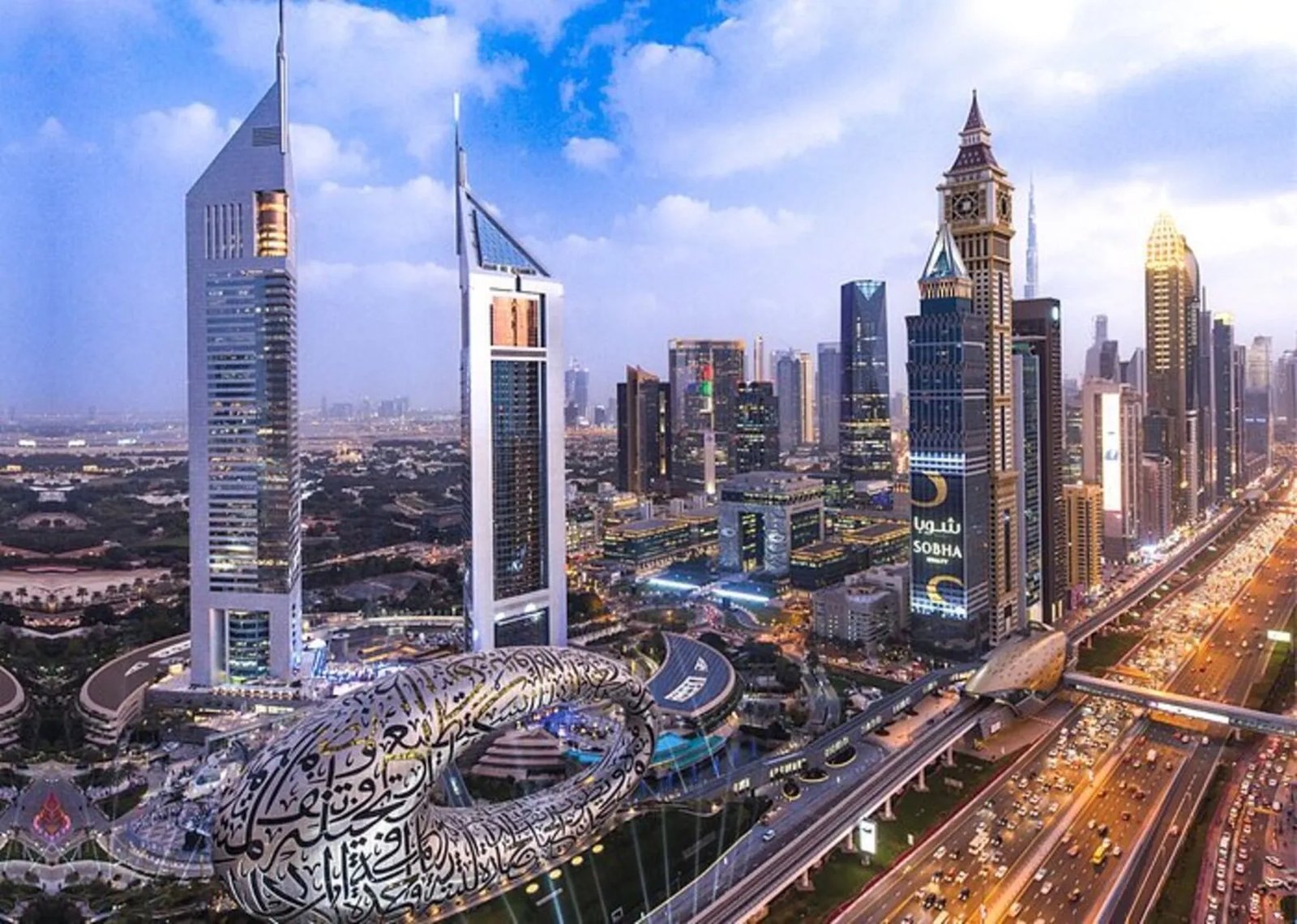 Jumeirah Emirates Towers — vibe