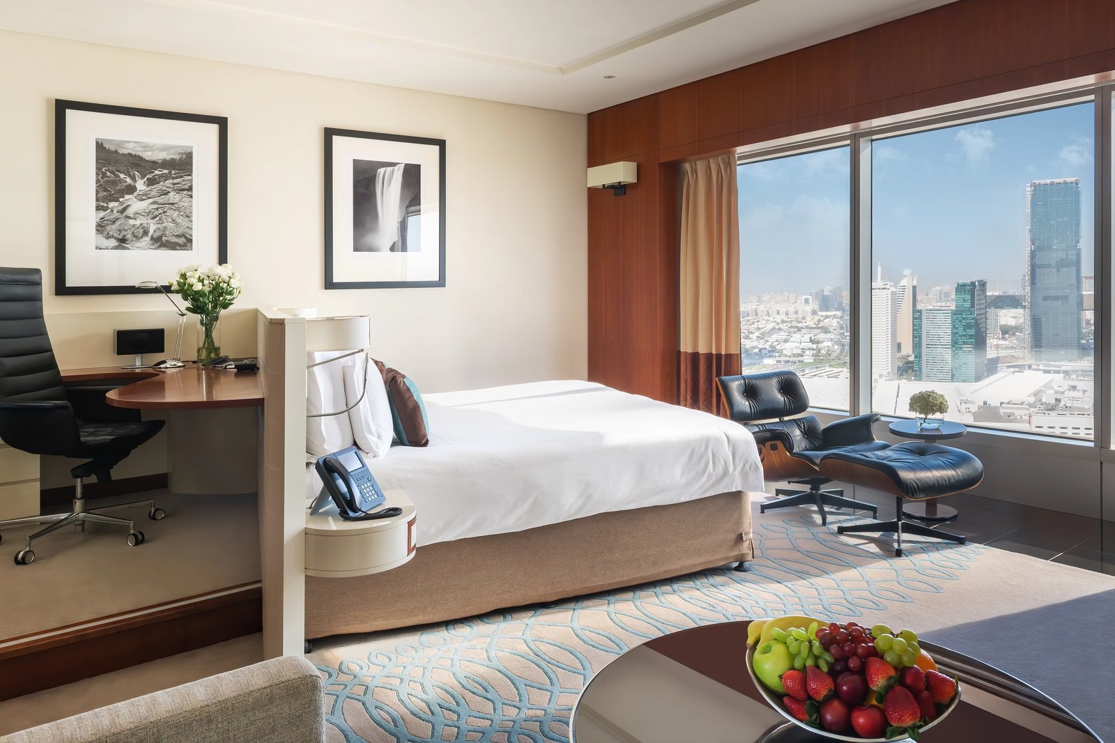 Jumeirah Emirates Towers — rooms