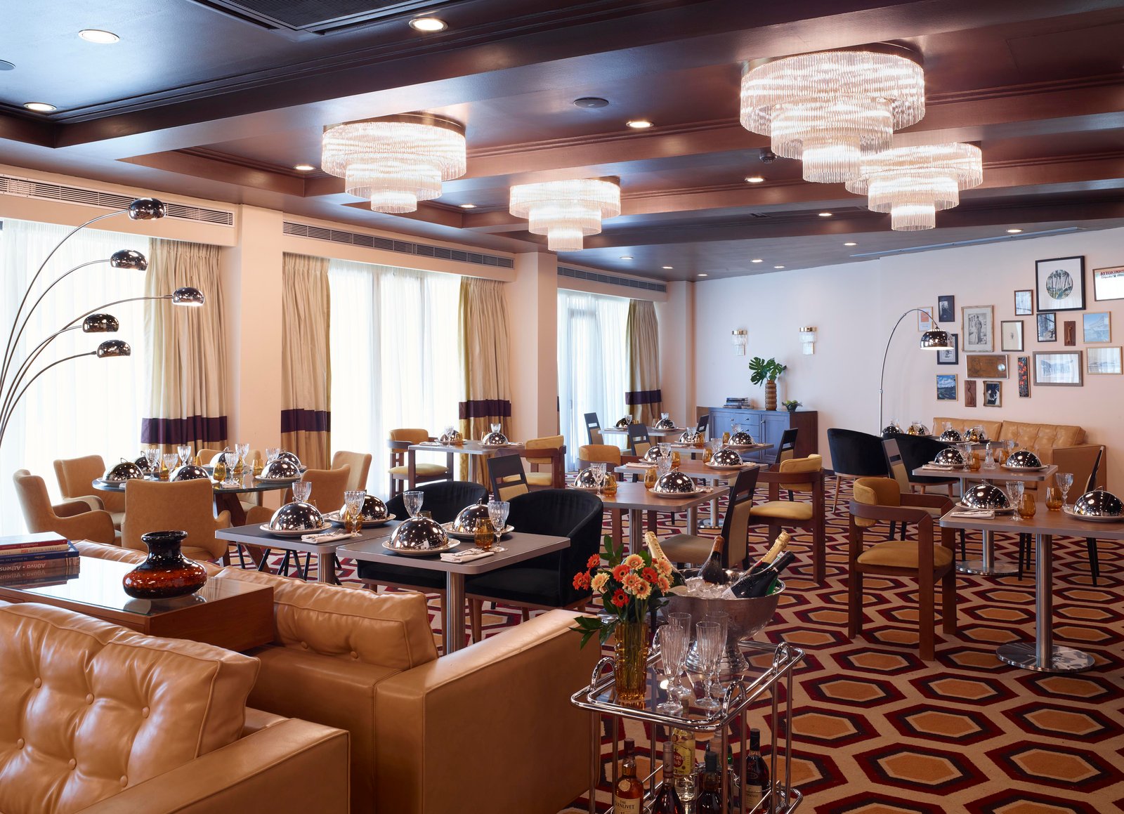 Brown Acropol, a member of Brown Hotels, at the table