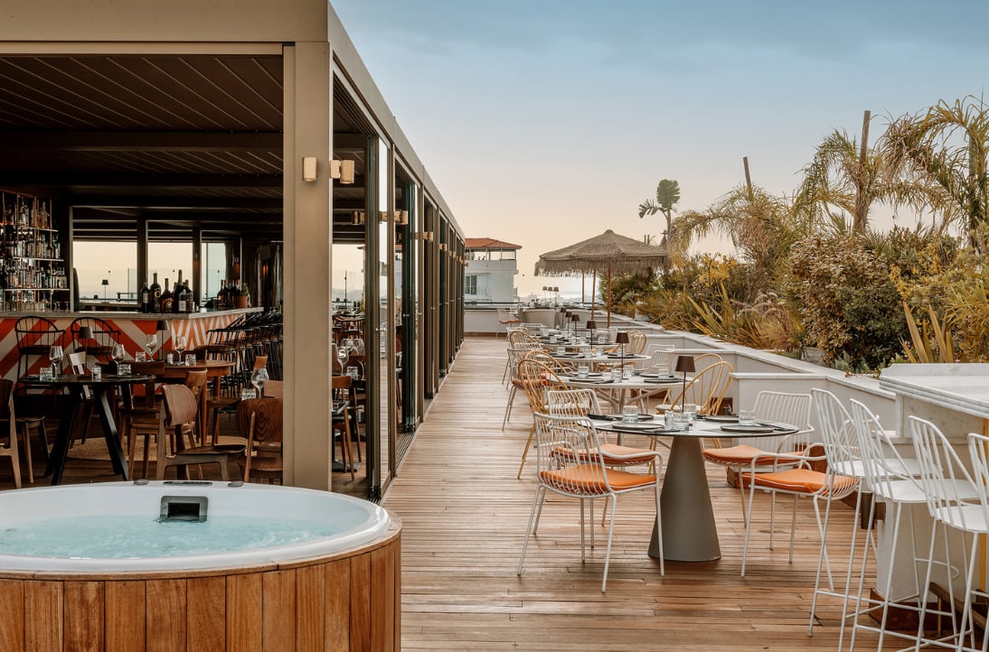 Brown Acropol, a member of Brown Hotels, rooftop bar & restaurant