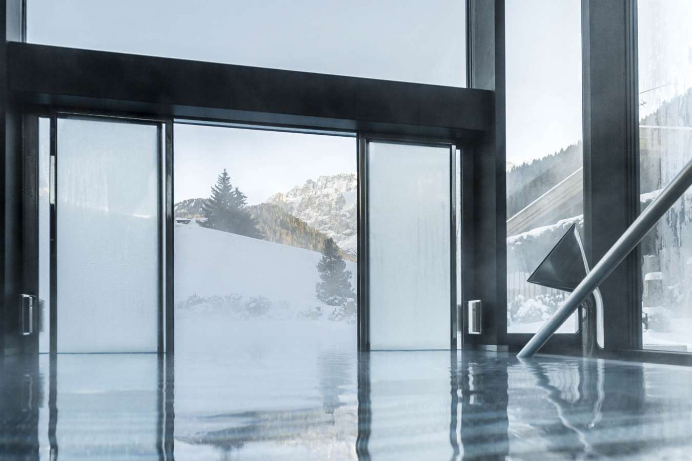 Hotel Portillo Dolomites 1966' S, the pool