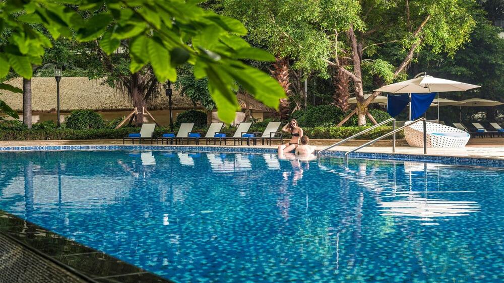 Intercontinental Chengdu Global Center, the pool