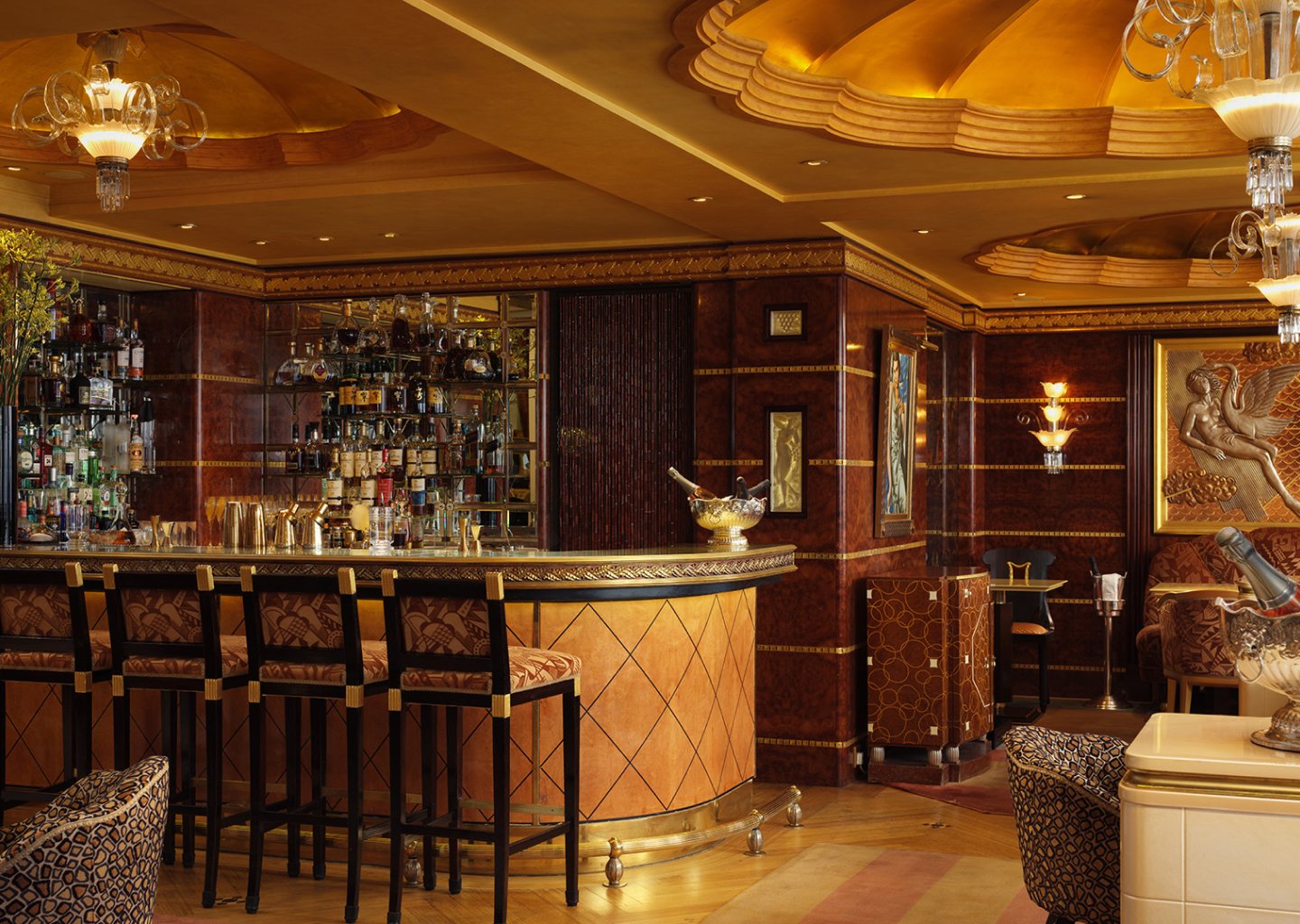 The Ritz London — vibe