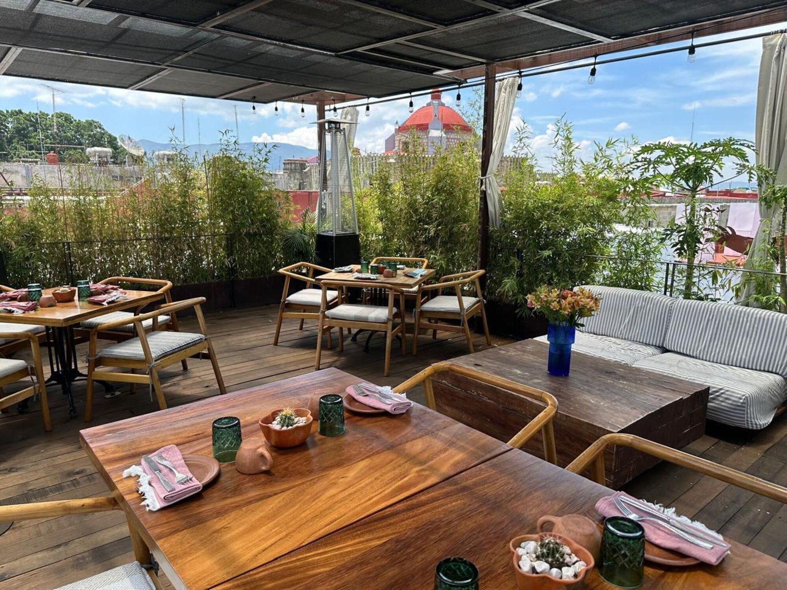 Hotel Sin Nombre, terraza sin nombre