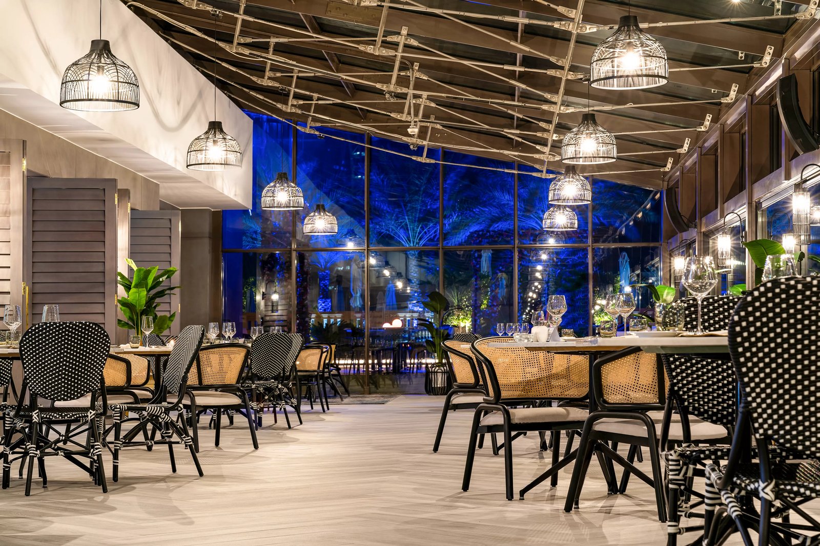 Sofitel Dubai Jumeirah Beach, plantation brasserie, bar & terrace