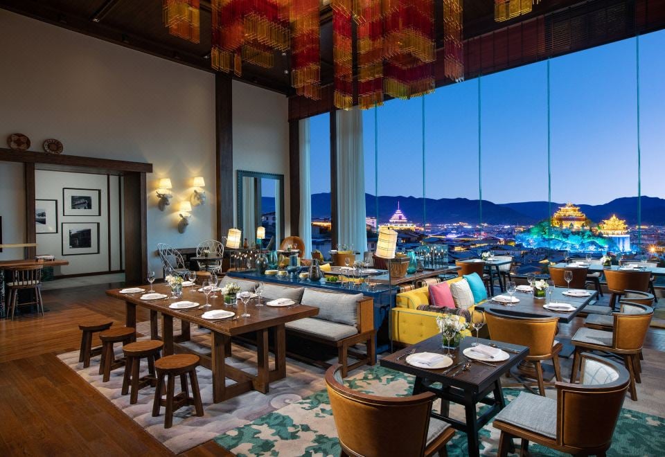 Hotel Indigo Diqing Moonlight City, bonfire