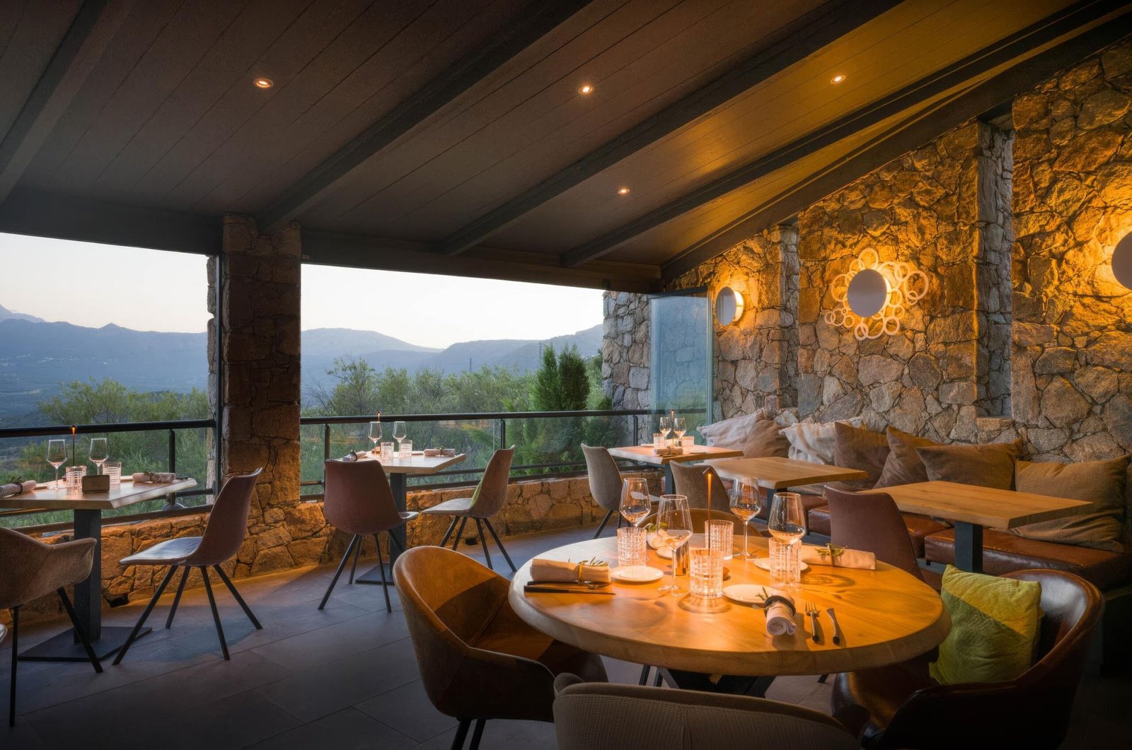 A Piattatella | Hôtel 5 étoiles - SPA & Restaurant, at the table