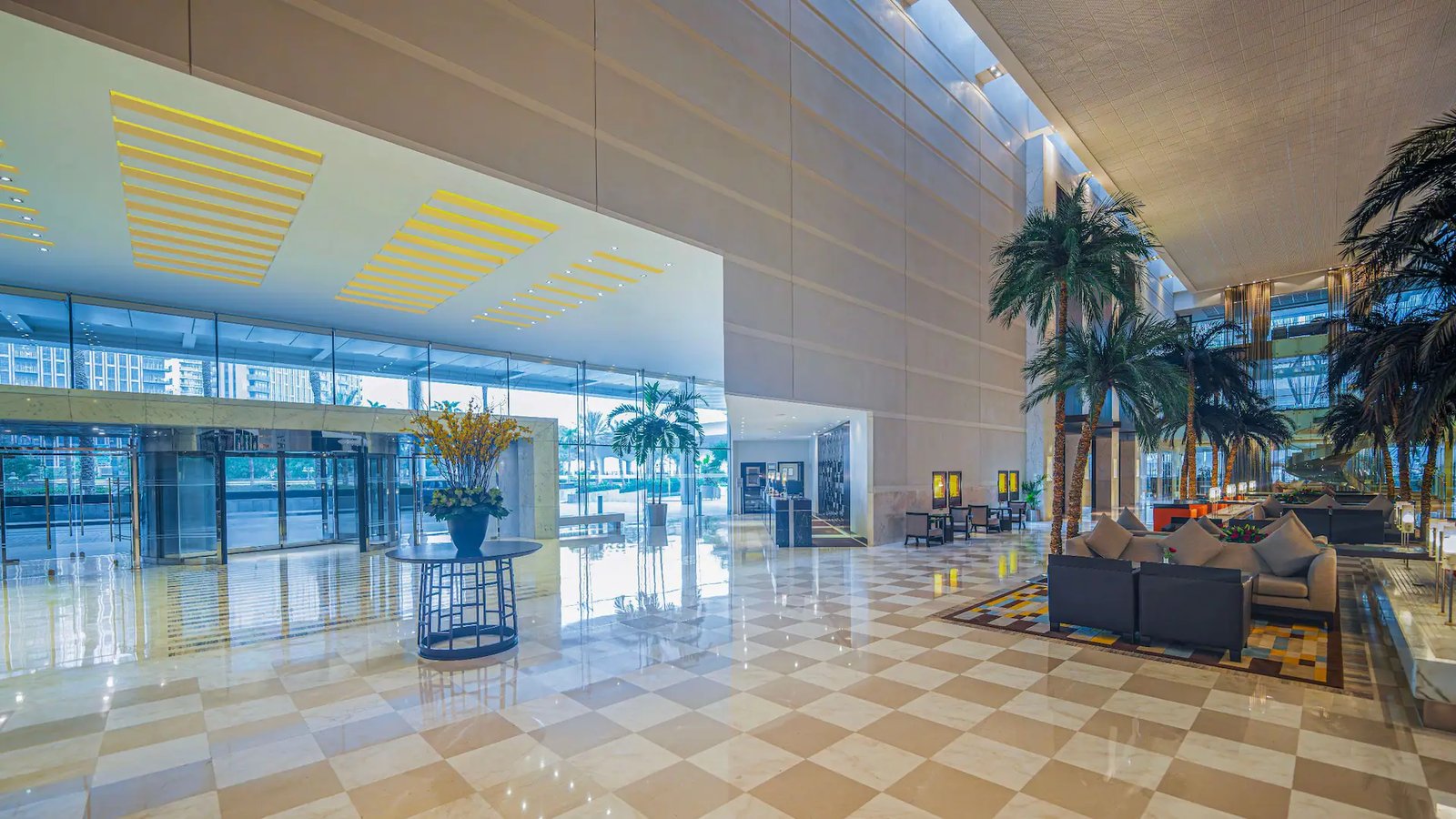 Hyatt Regency Dubai — vibe