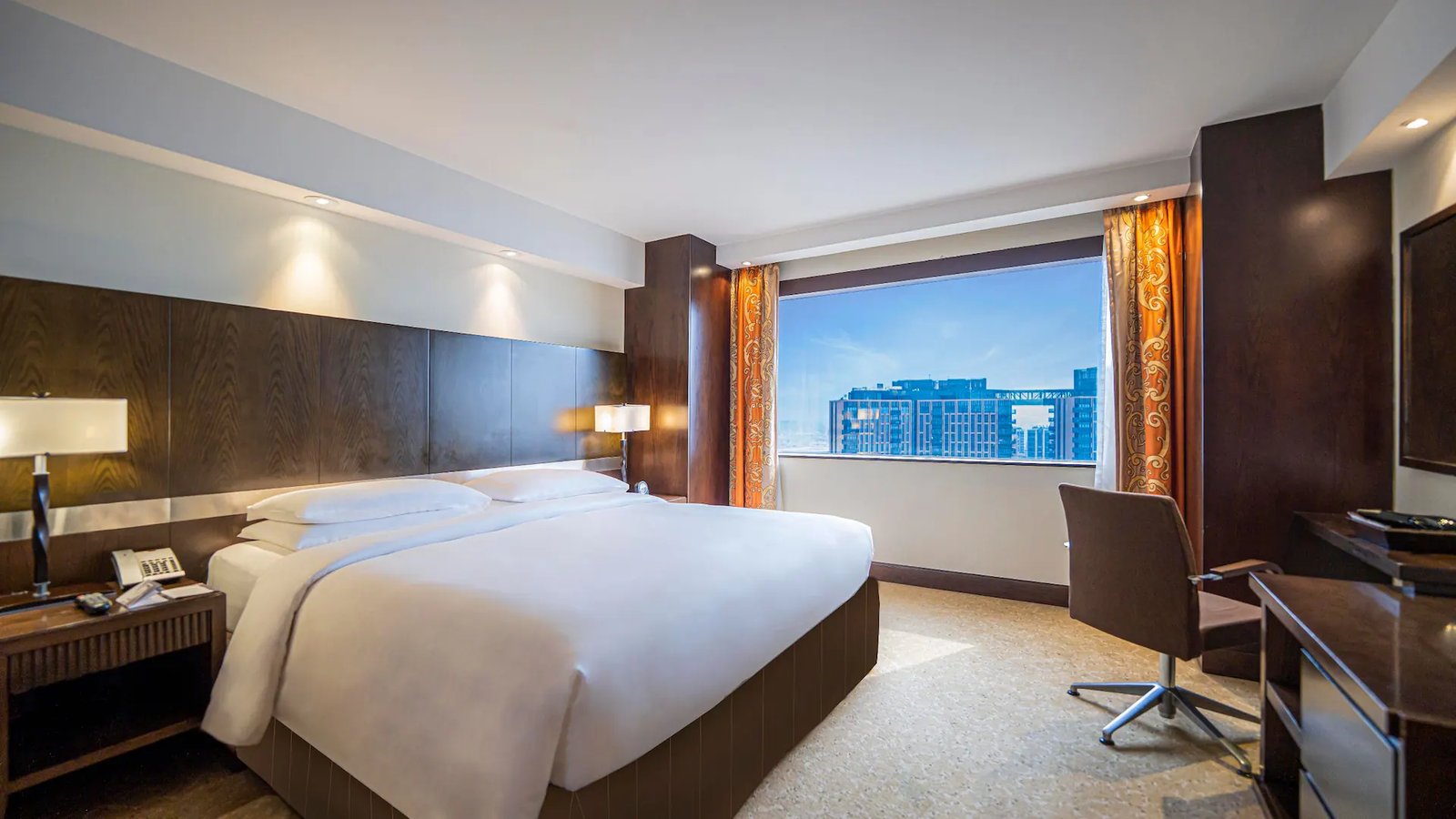 Hyatt Regency Dubai — rooms