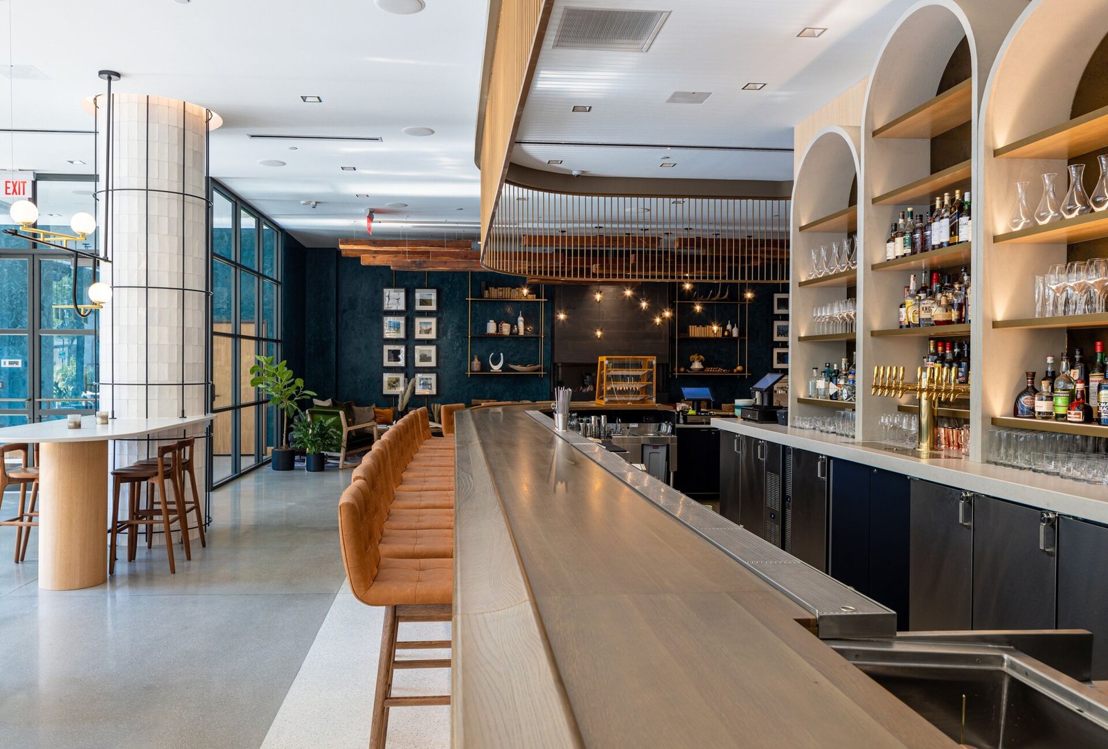 Jasper Hotel, rosewild lounge and bar