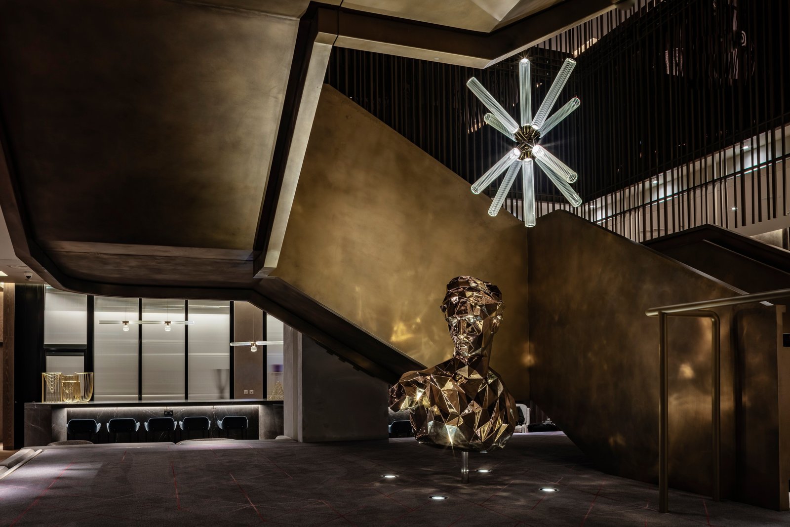 The Londoner Hotel — vibe