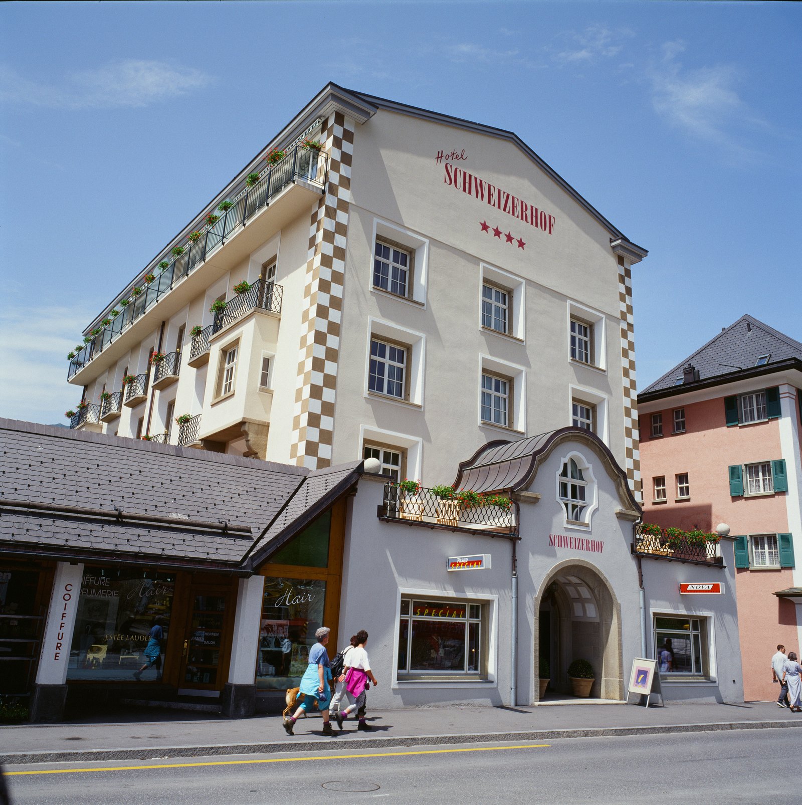 Hotel Schweizerhof Lenzerheide, how it began