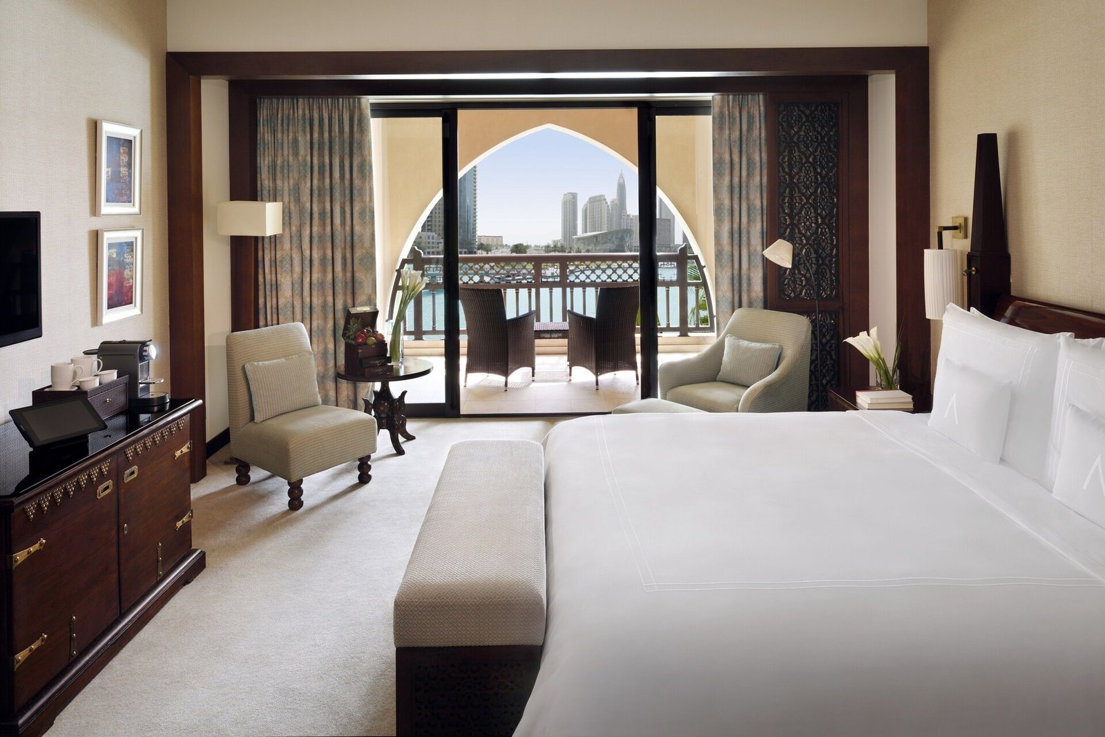 Palace Downtown — rooms