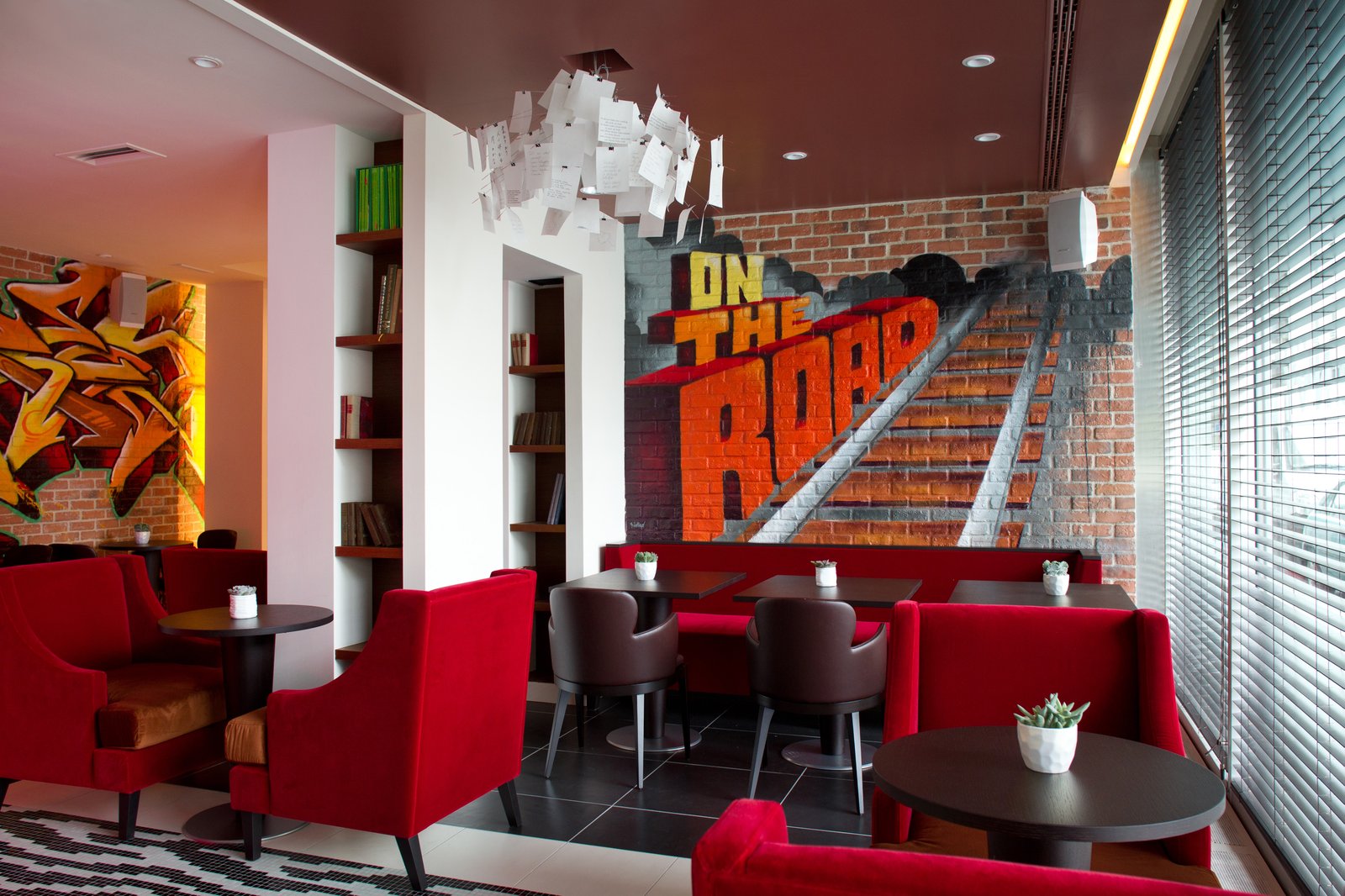 Hotel N’vy, tag's café