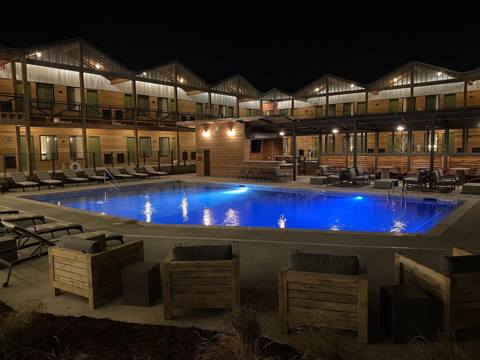 Cotton Court, the pool
