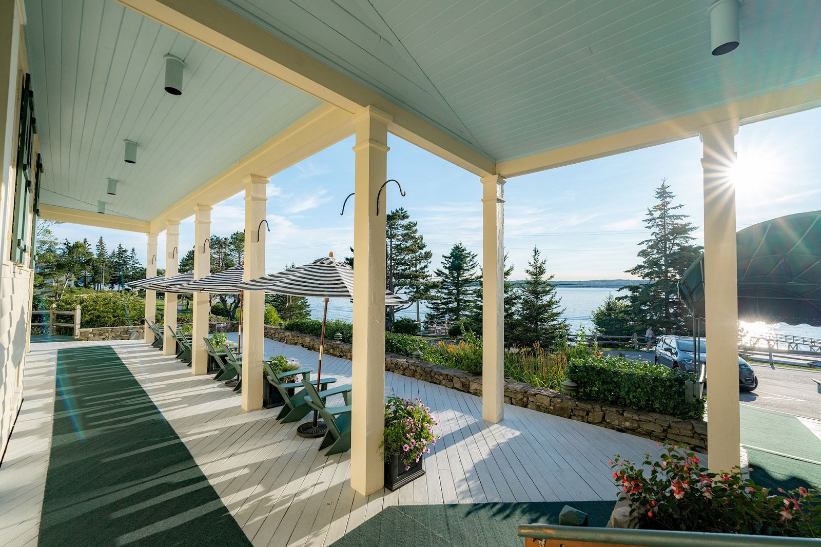 Spruce Point Inn Resort & Spa