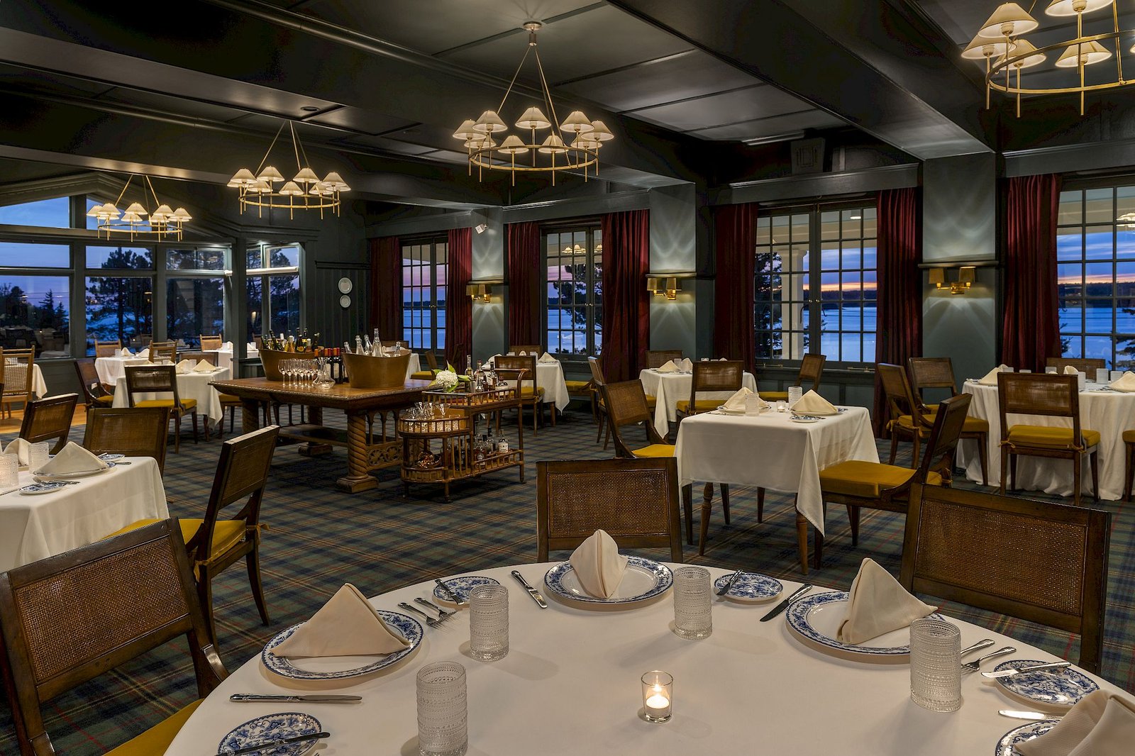 Spruce Point Inn Resort & Spa, at the table
