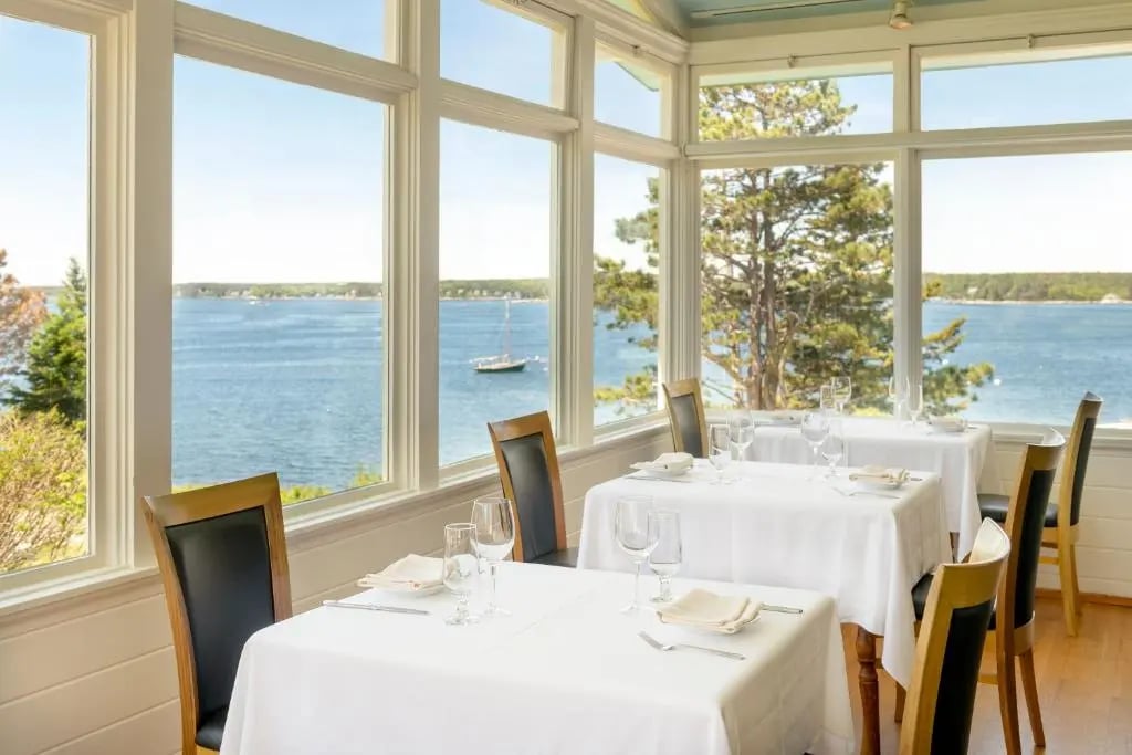 Spruce Point Inn Resort & Spa