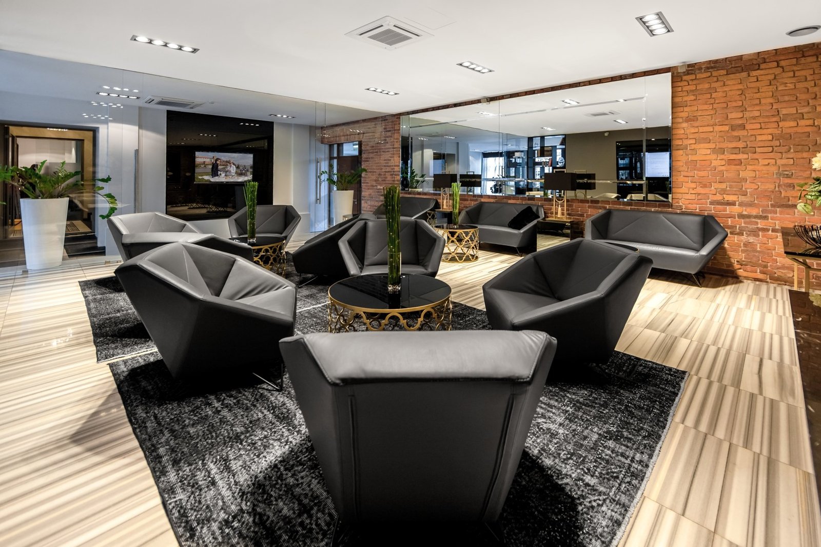 Queen Boutique Hotel