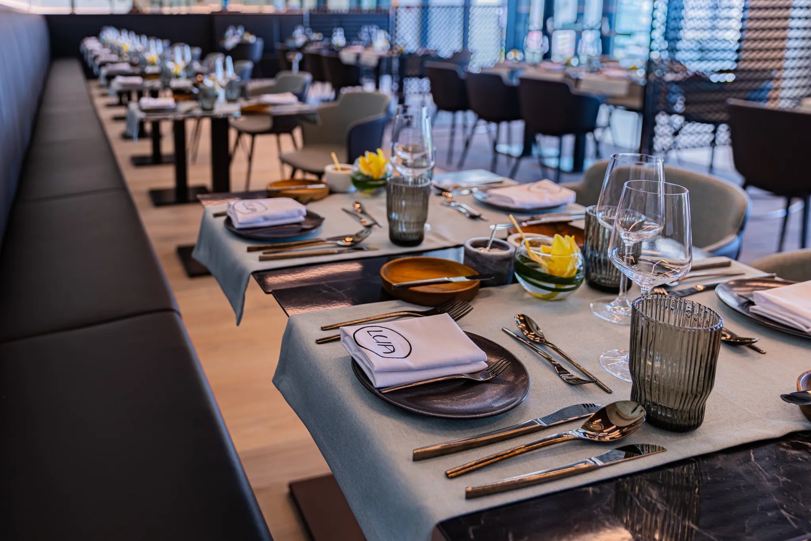 LUA Resort, noon restaurant & lounge