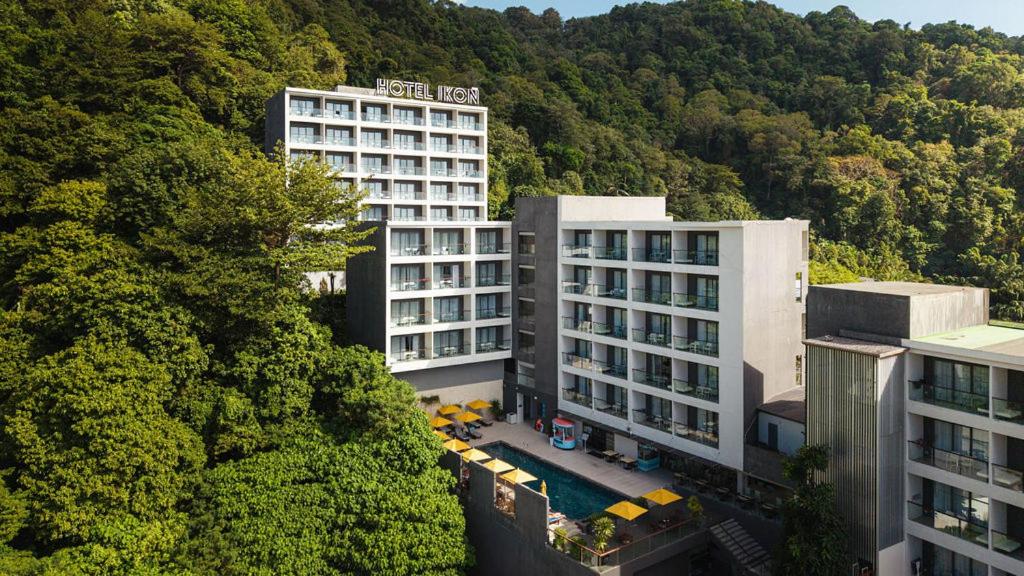 Hotel IKON Phuket, the pool