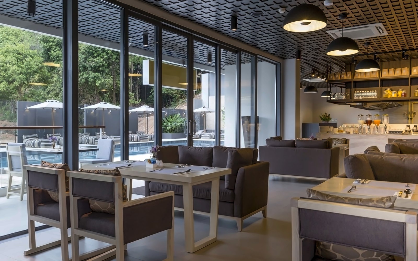 Hotel IKON Phuket, ikon café