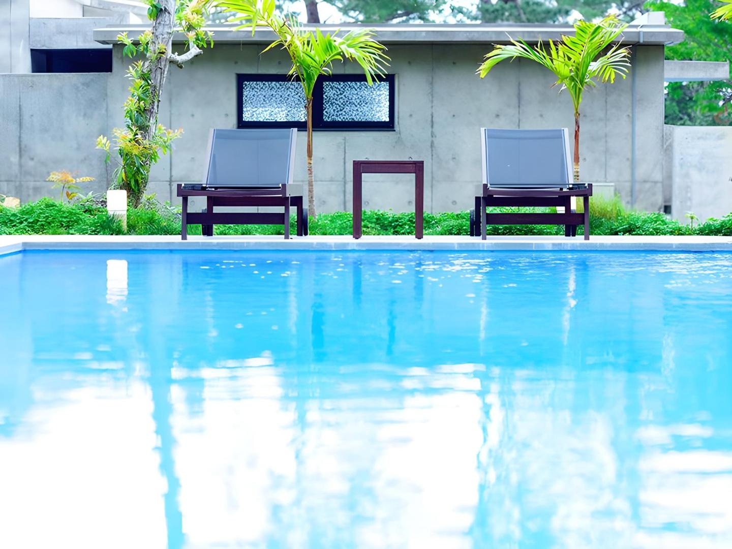 MAGACHABARU OKINAWA, the pool