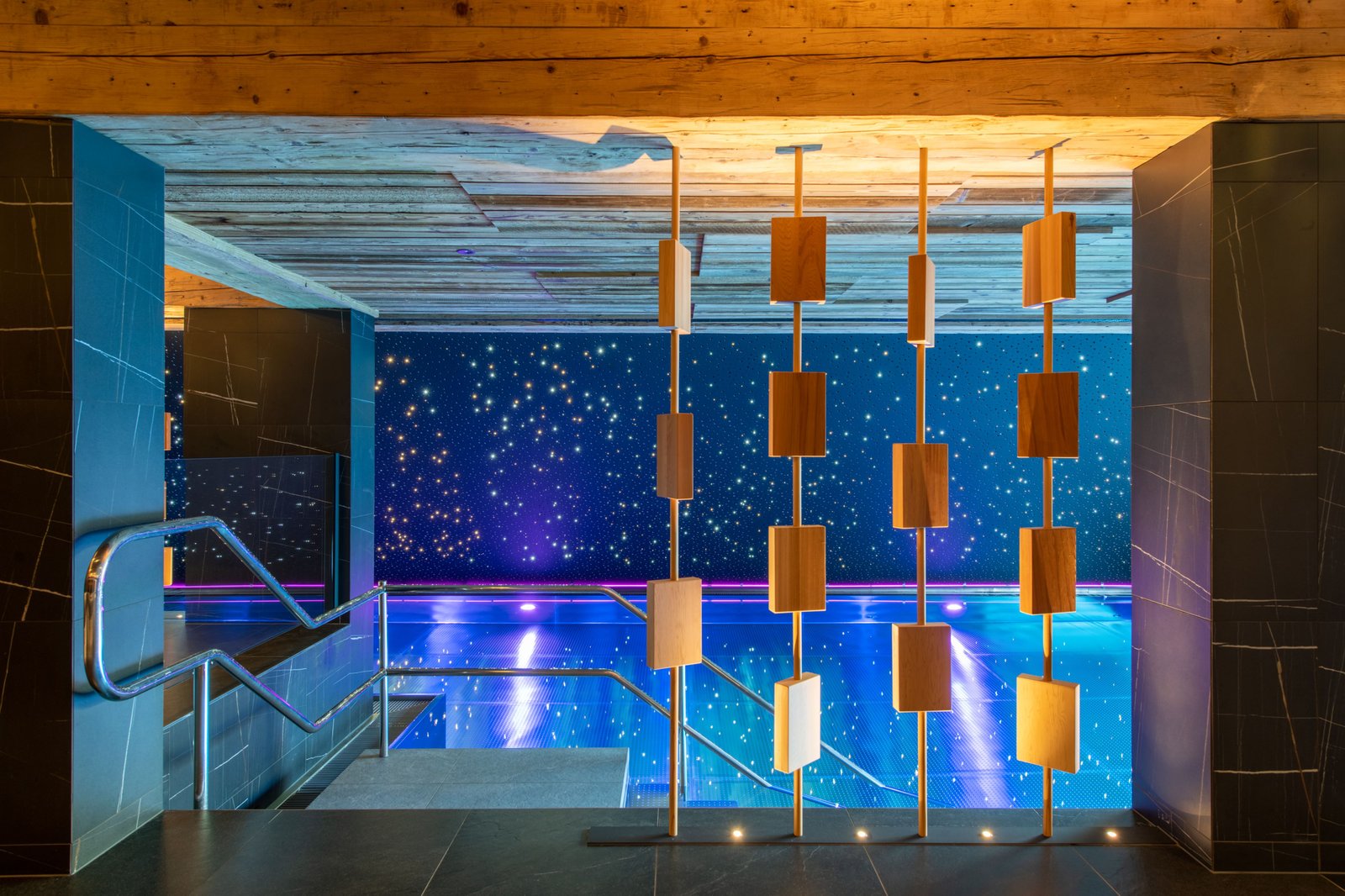 W Verbier, the pool