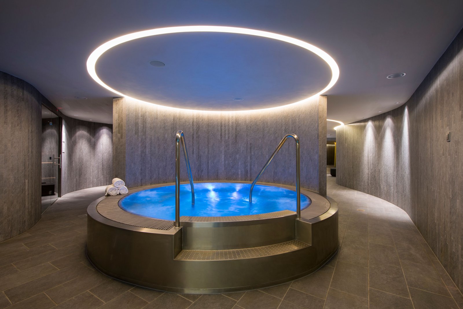 W Verbier, the spa