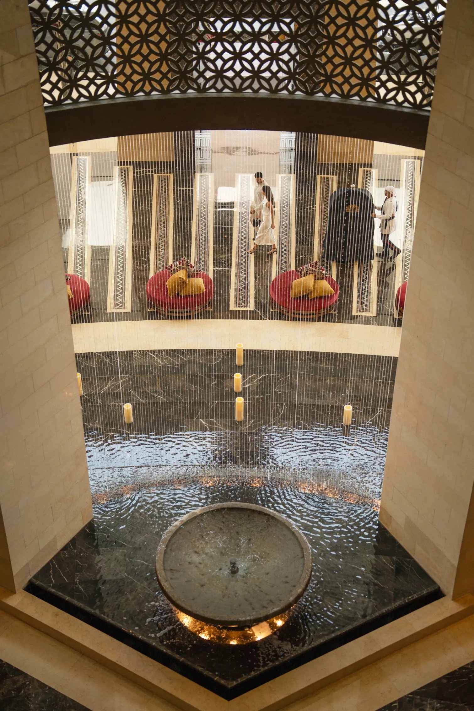 Raffles Dubai — vibe